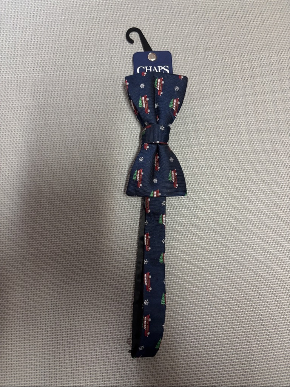 Chaps men’s Christmas Navy Bow Tie with Red Car and Green Tree Print NWT
